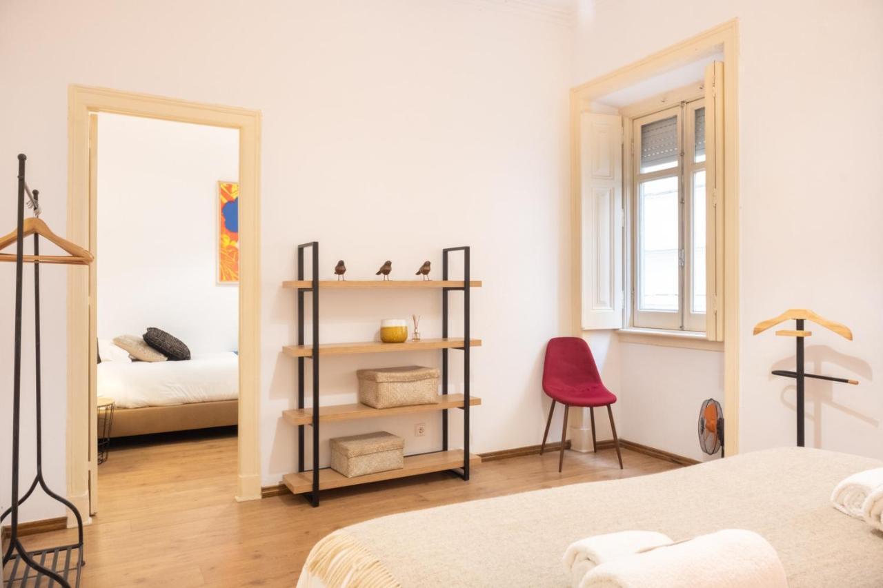 Central Apartment With Terrace By Lovelystay Lissabon Exterior foto